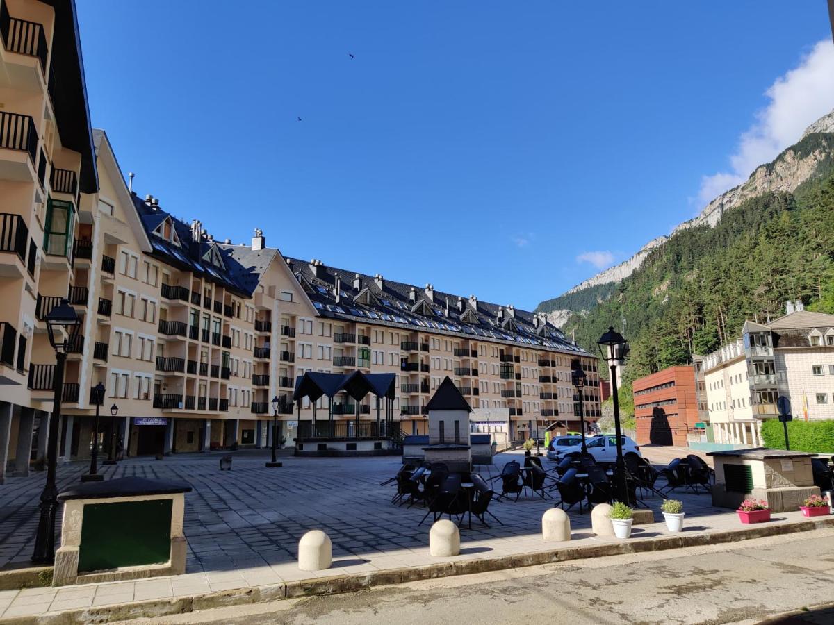 "Leo Pixel" Avairent Canfranc Estacion Lägenhet Exteriör bild