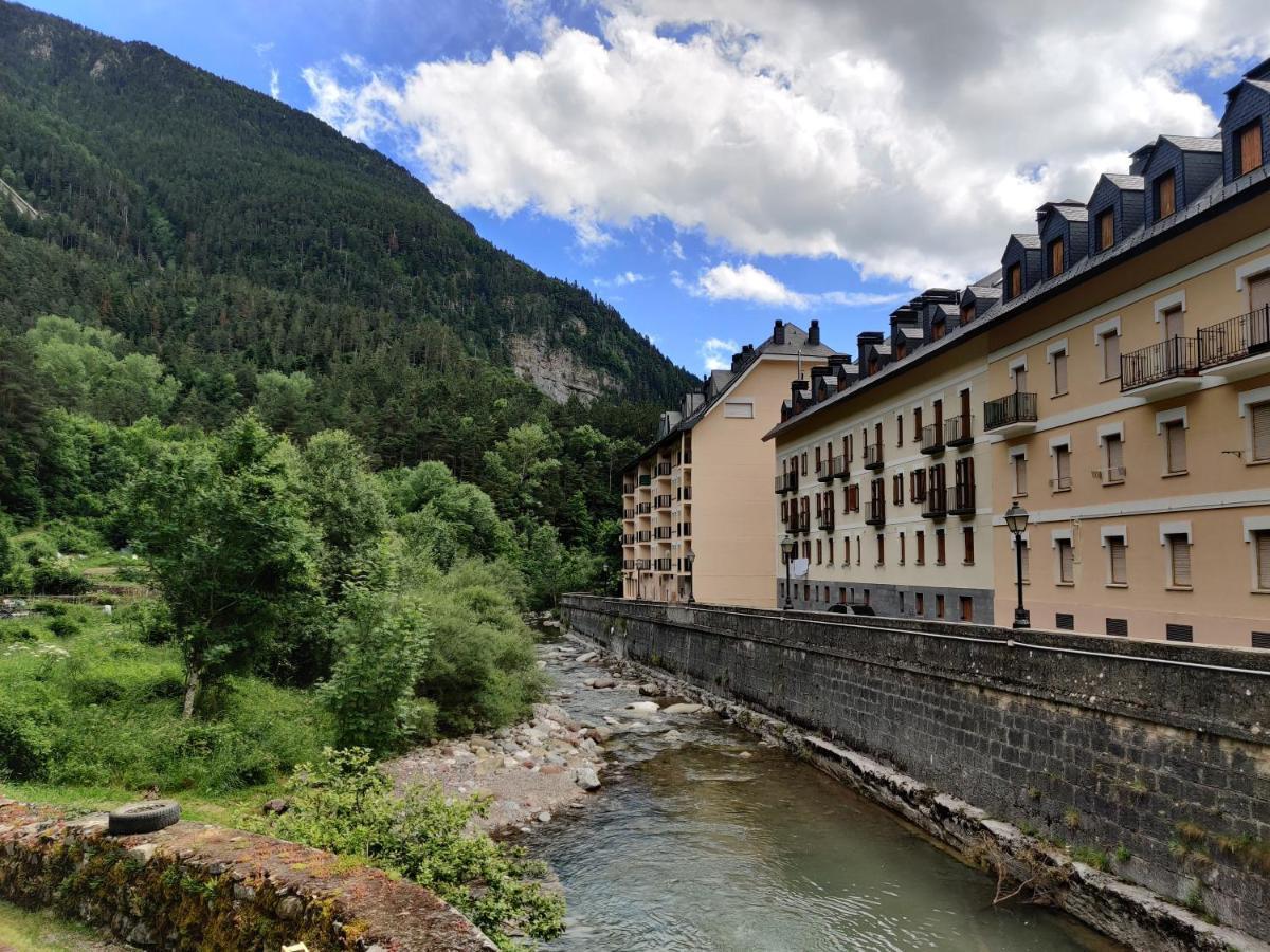 "Leo Pixel" Avairent Canfranc Estacion Lägenhet Exteriör bild